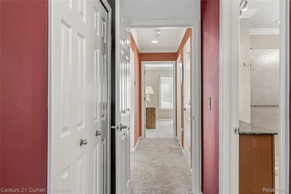 49468 N Glacier Northville Township MI 48168