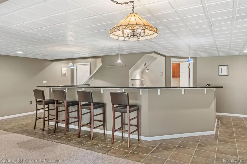 49468 N Glacier Northville Township MI 48168