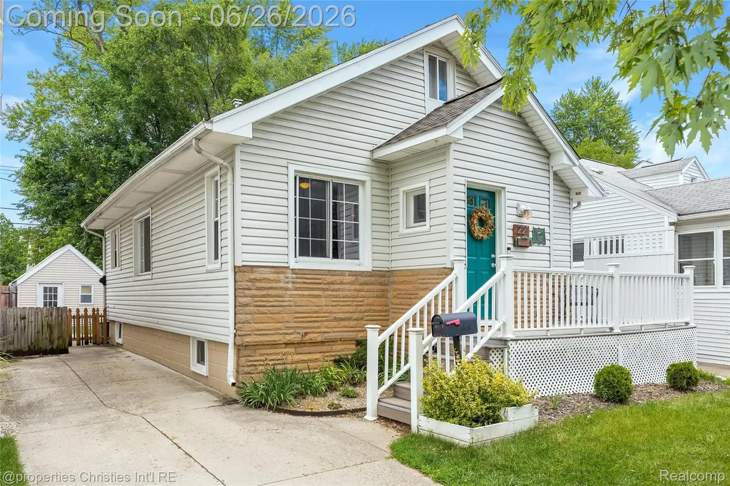 221 College Street Ferndale City MI 48220