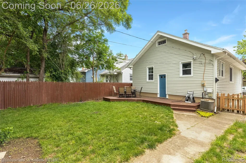 221 College Street Ferndale City MI 48220