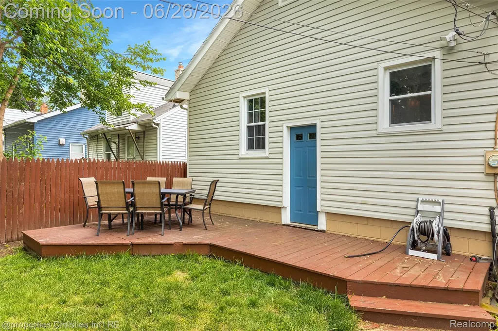 221 College Street Ferndale City MI 48220