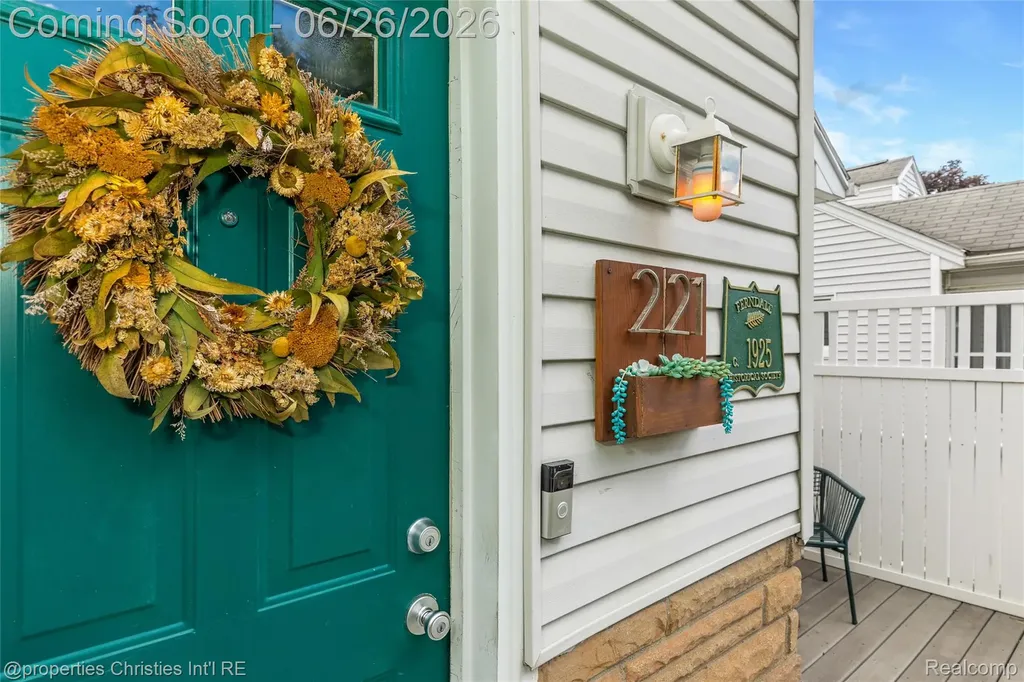 221 College Street Ferndale City MI 48220