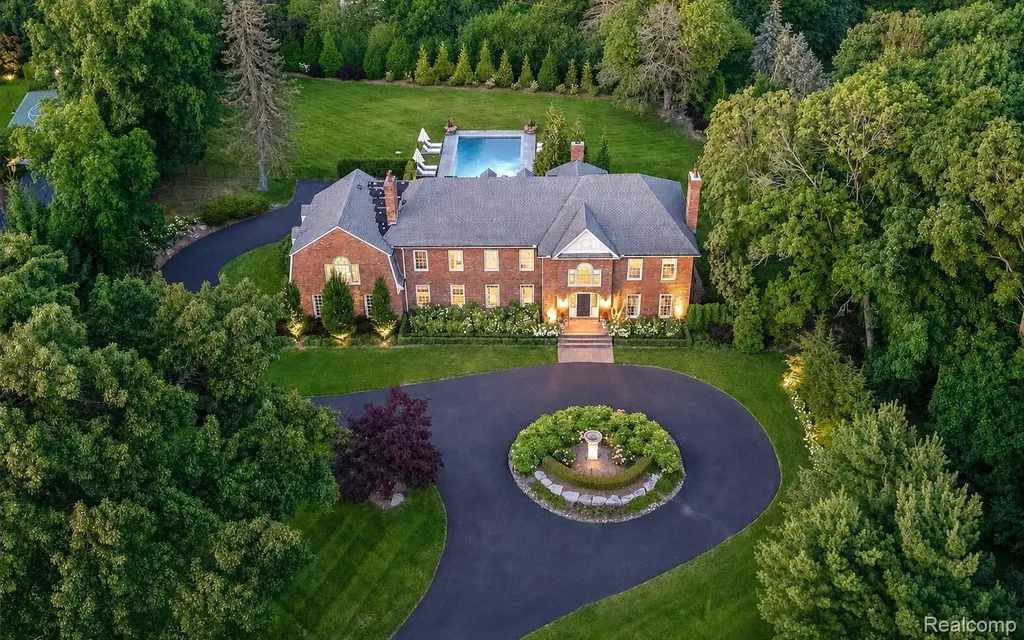4885 N Harsdale Road Bloomfield Hills City MI 48302