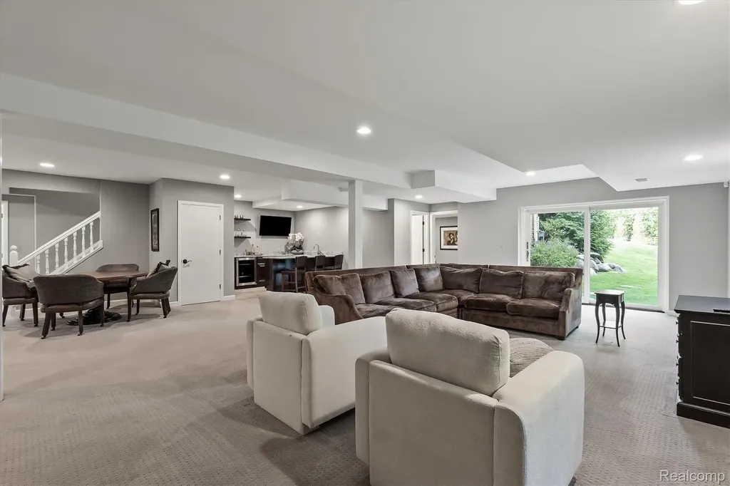 4885 N Harsdale Road Bloomfield Hills City MI 48302