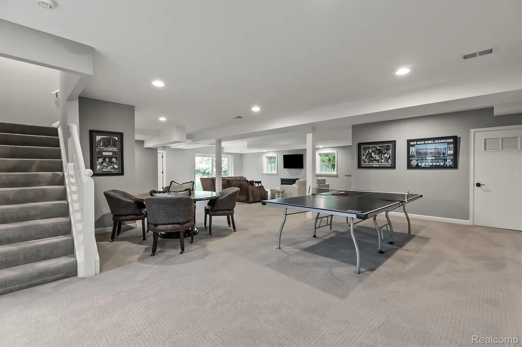 4885 N Harsdale Road Bloomfield Hills City MI 48302