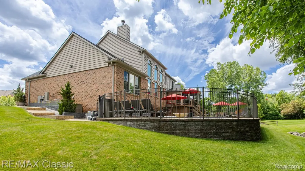 3790 Deer Springs Drive Oakland Charter Township MI 48306