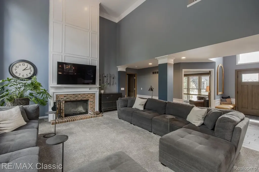 3790 Deer Springs Drive Oakland Charter Township MI 48306