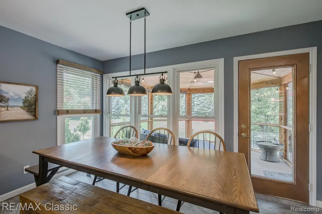3790 Deer Springs Drive Oakland Charter Township MI 48306