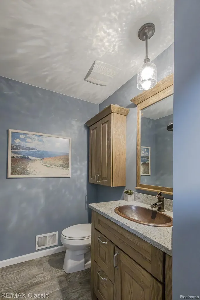 3790 Deer Springs Drive Oakland Charter Township MI 48306