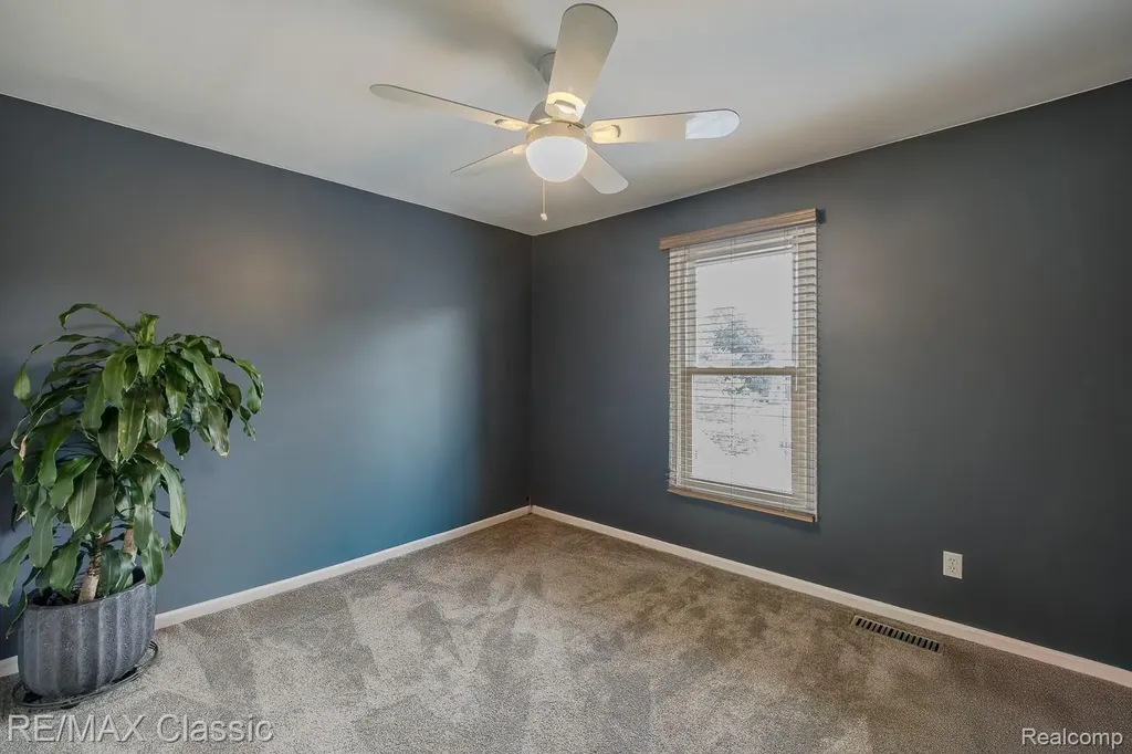 3790 Deer Springs Drive Oakland Charter Township MI 48306