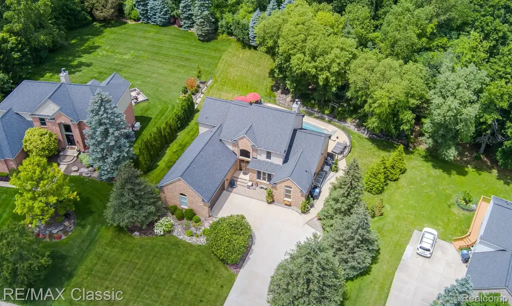 3790 Deer Springs Drive Oakland Charter Township MI 48306
