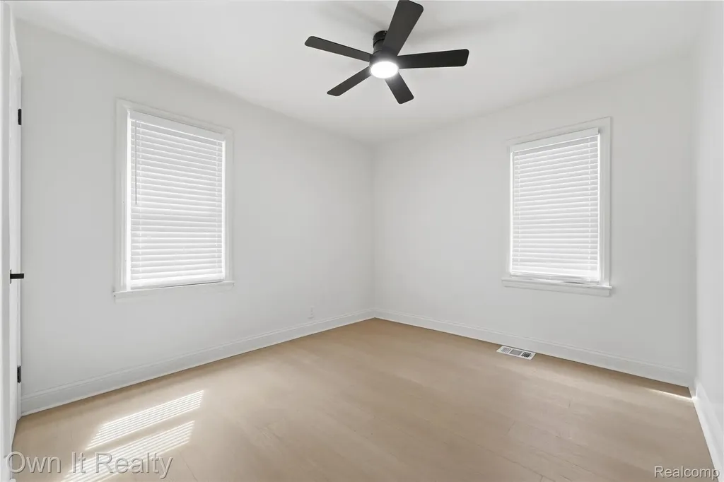 20190 Stansbury Street Detroit City MI 48235