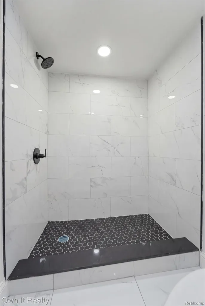 20190 Stansbury Street Detroit City MI 48235