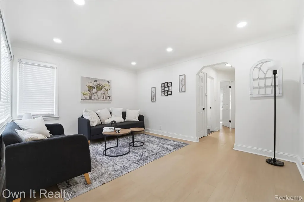 20190 Stansbury Street Detroit City MI 48235