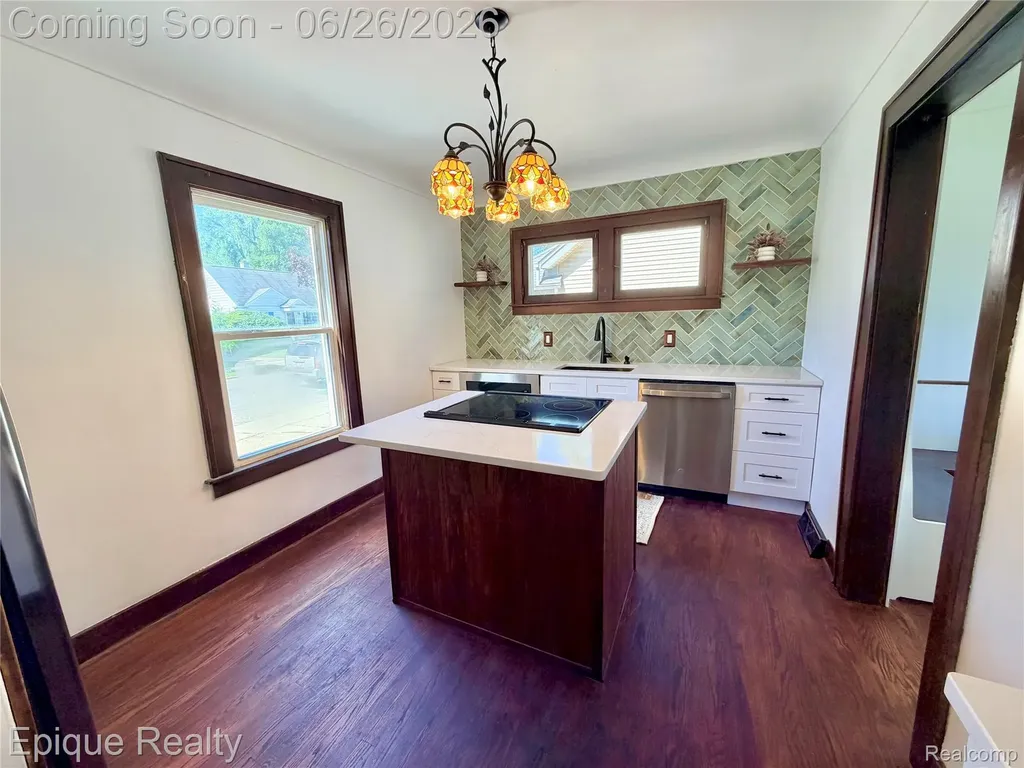 1010 Pearson Street Ferndale City MI 48220