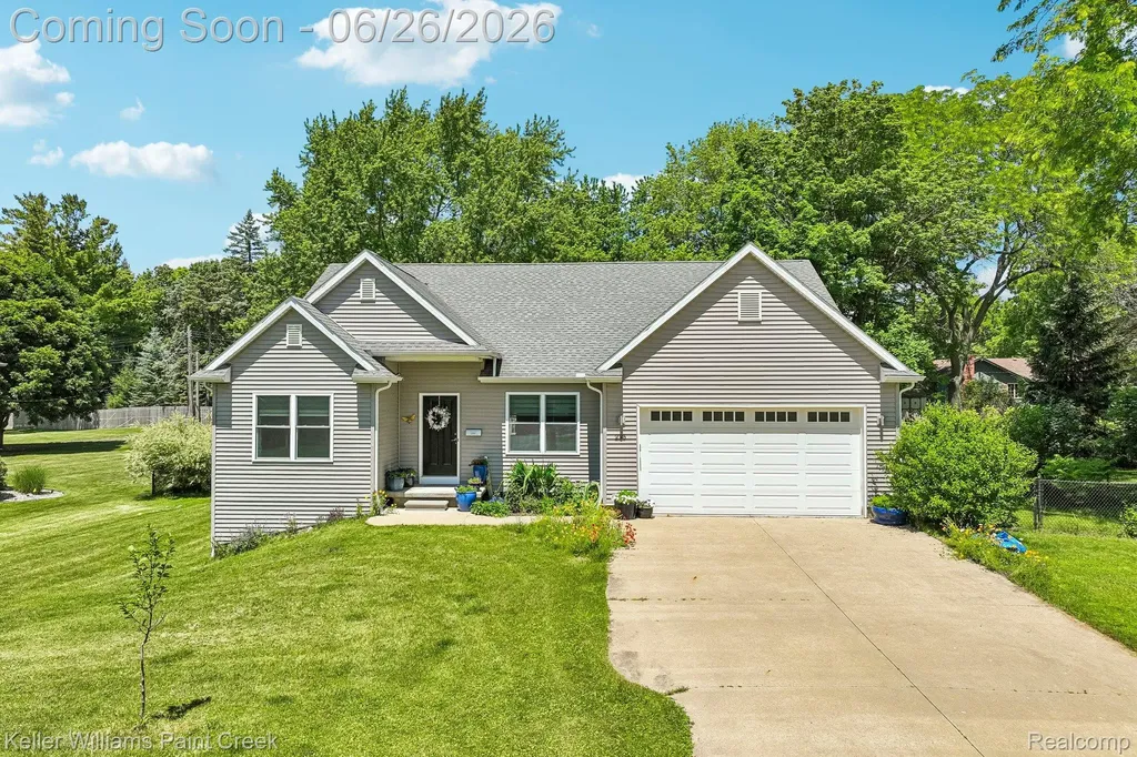 225 E Caledonia Street Howell City MI 48843