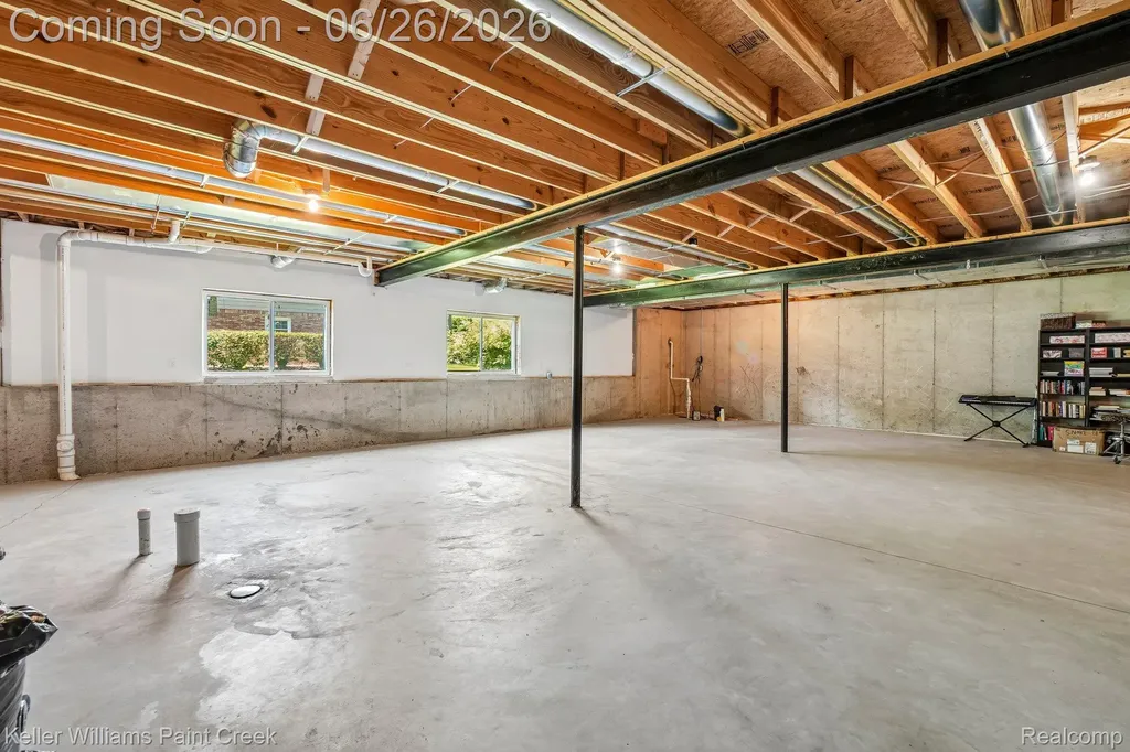 225 E Caledonia Street Howell City MI 48843