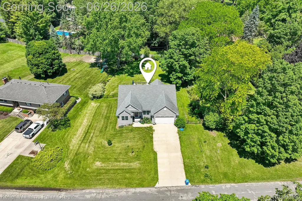 225 E Caledonia Street Howell City MI 48843
