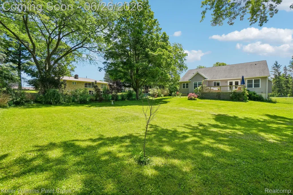 225 E Caledonia Street Howell City MI 48843