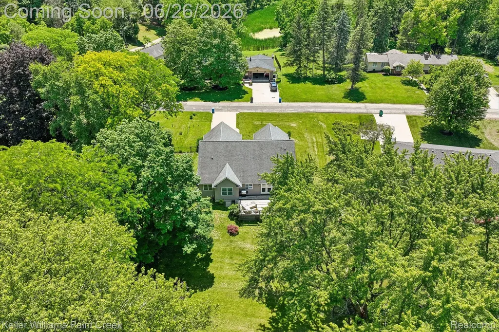 225 E Caledonia Street Howell City MI 48843