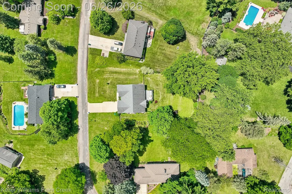 225 E Caledonia Street Howell City MI 48843