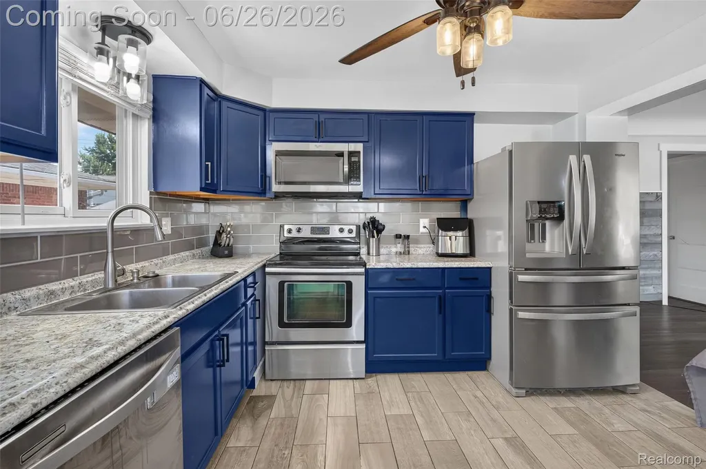 7660 Louise Court Westland City MI 48185
