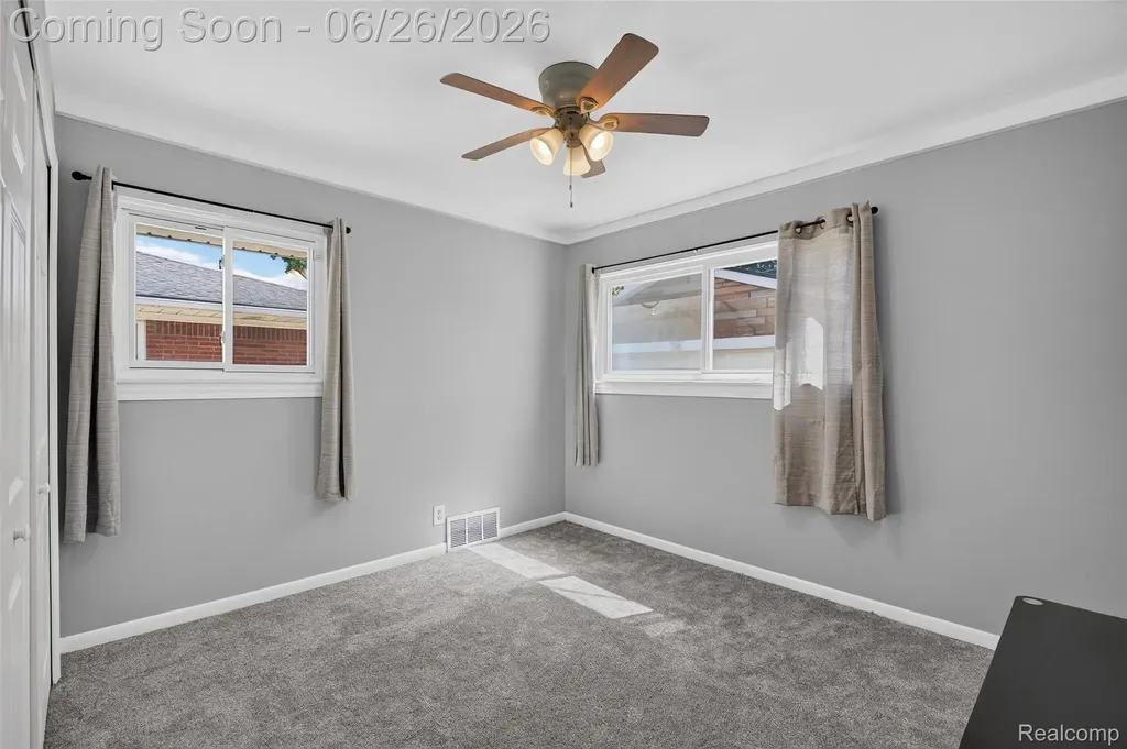 7660 Louise Court Westland City MI 48185