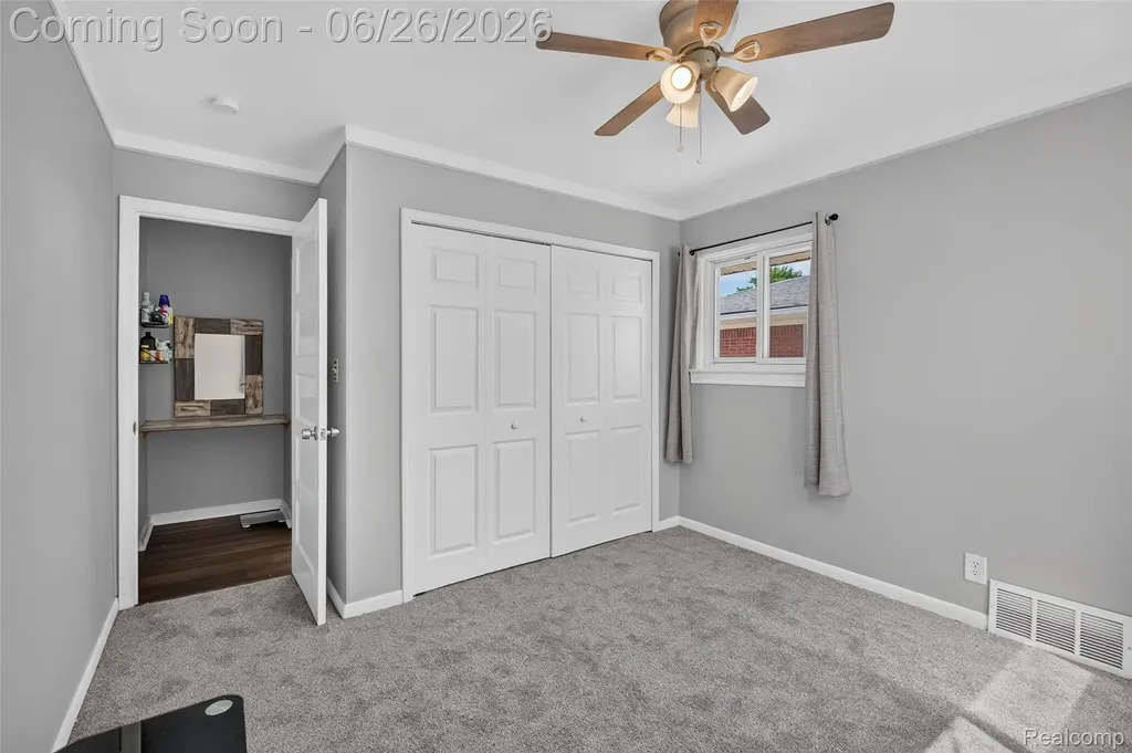 7660 Louise Court Westland City MI 48185