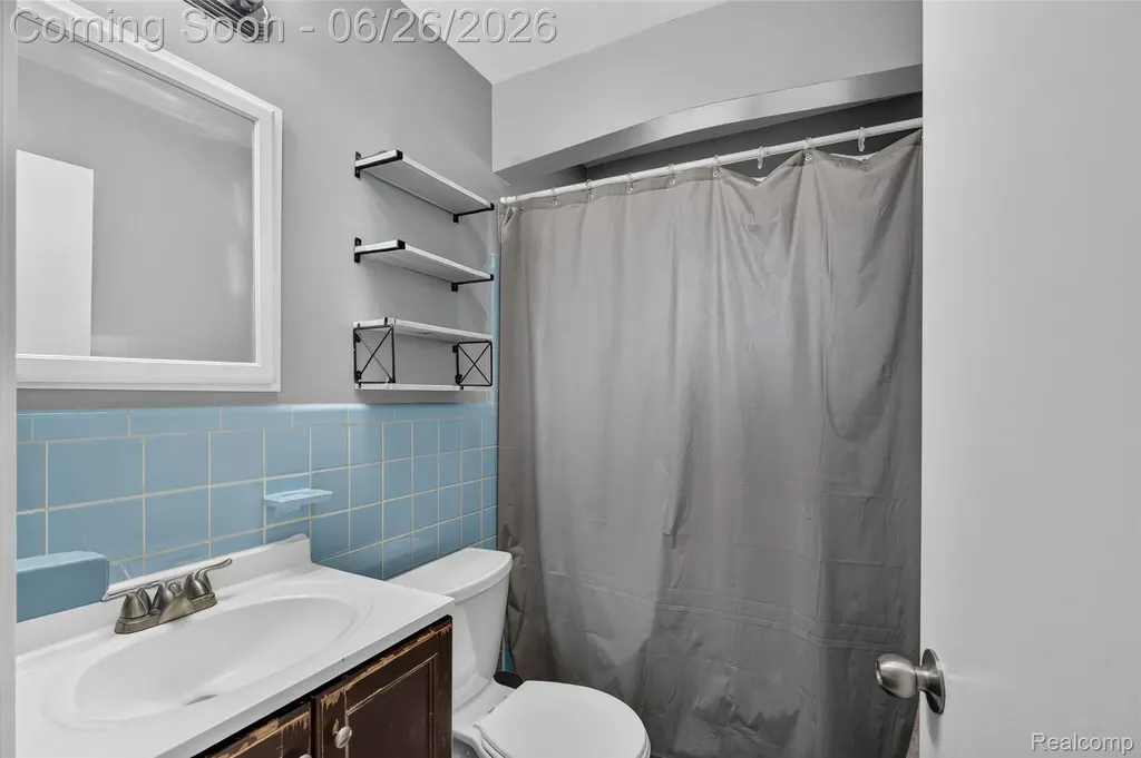 7660 Louise Court Westland City MI 48185