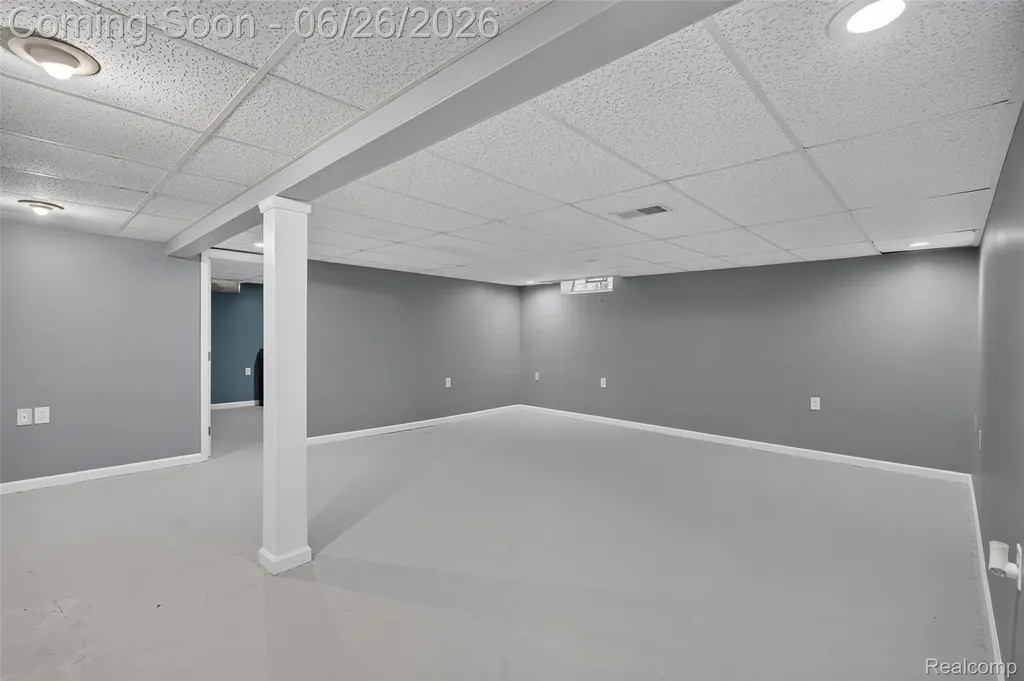 7660 Louise Court Westland City MI 48185