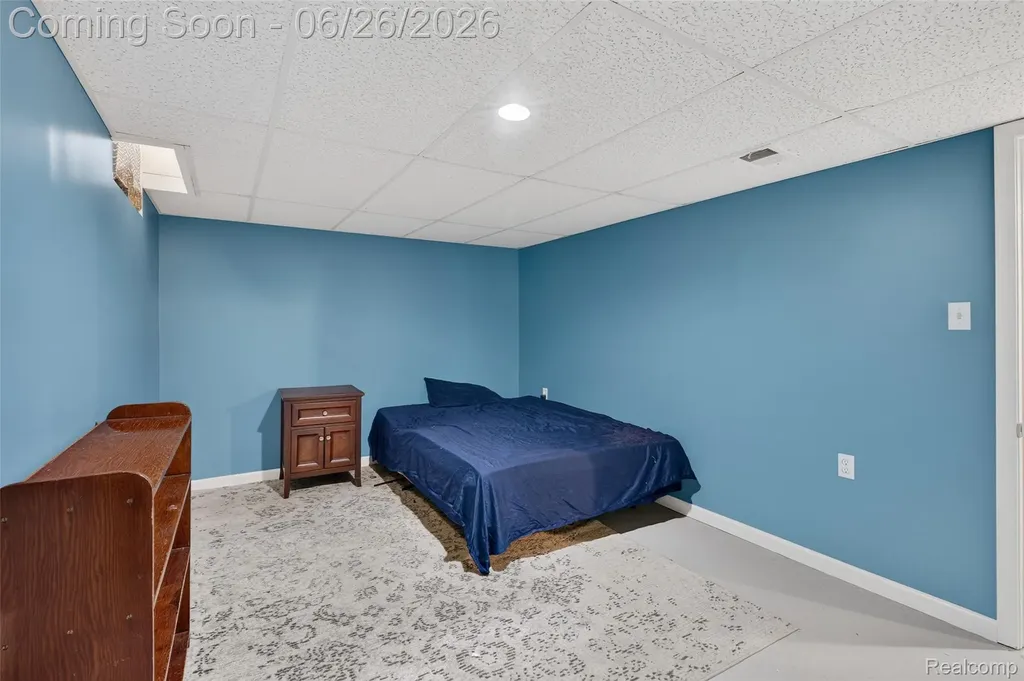 7660 Louise Court Westland City MI 48185