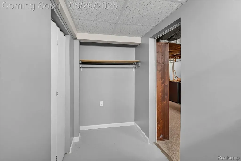 7660 Louise Court Westland City MI 48185