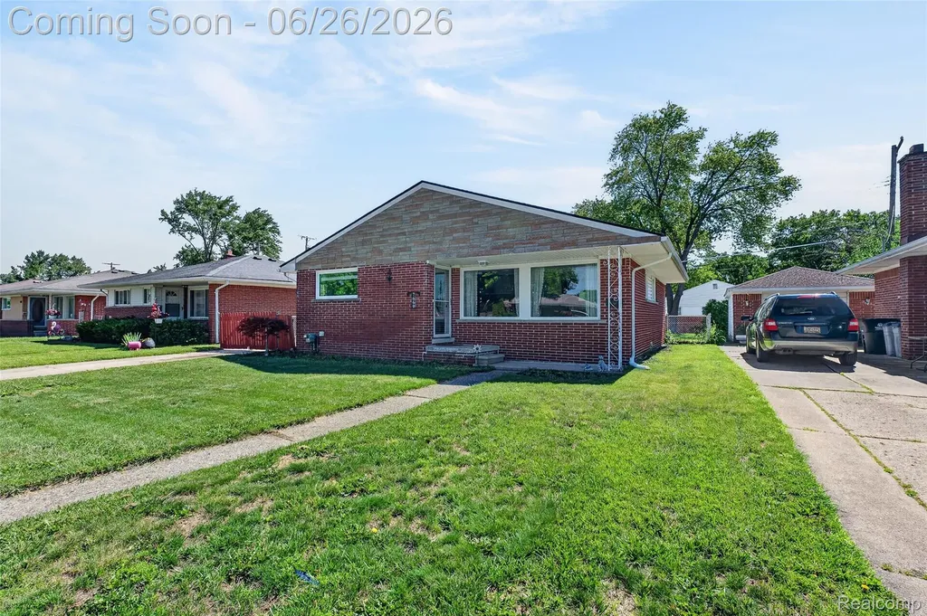 7660 Louise Court Westland City MI 48185