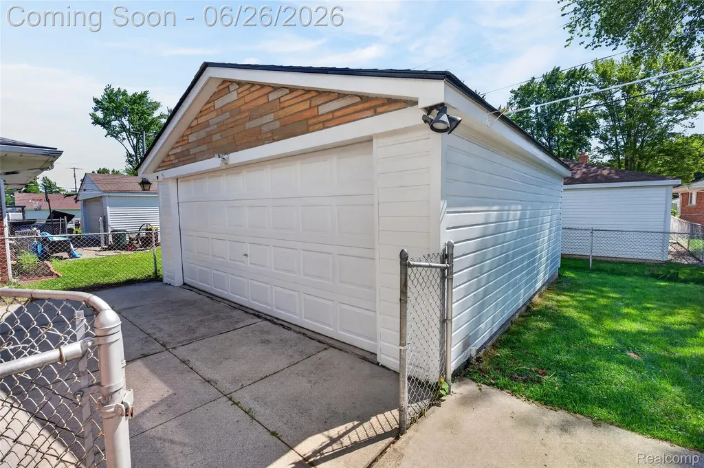 7660 Louise Court Westland City MI 48185