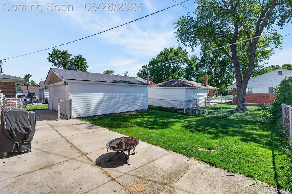 7660 Louise Court Westland City MI 48185