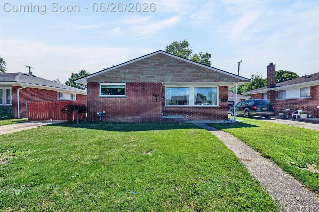 7660 Louise Court Westland City MI 48185