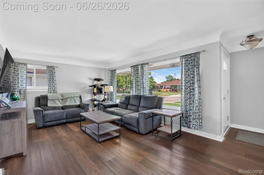 7660 Louise Court Westland City MI 48185