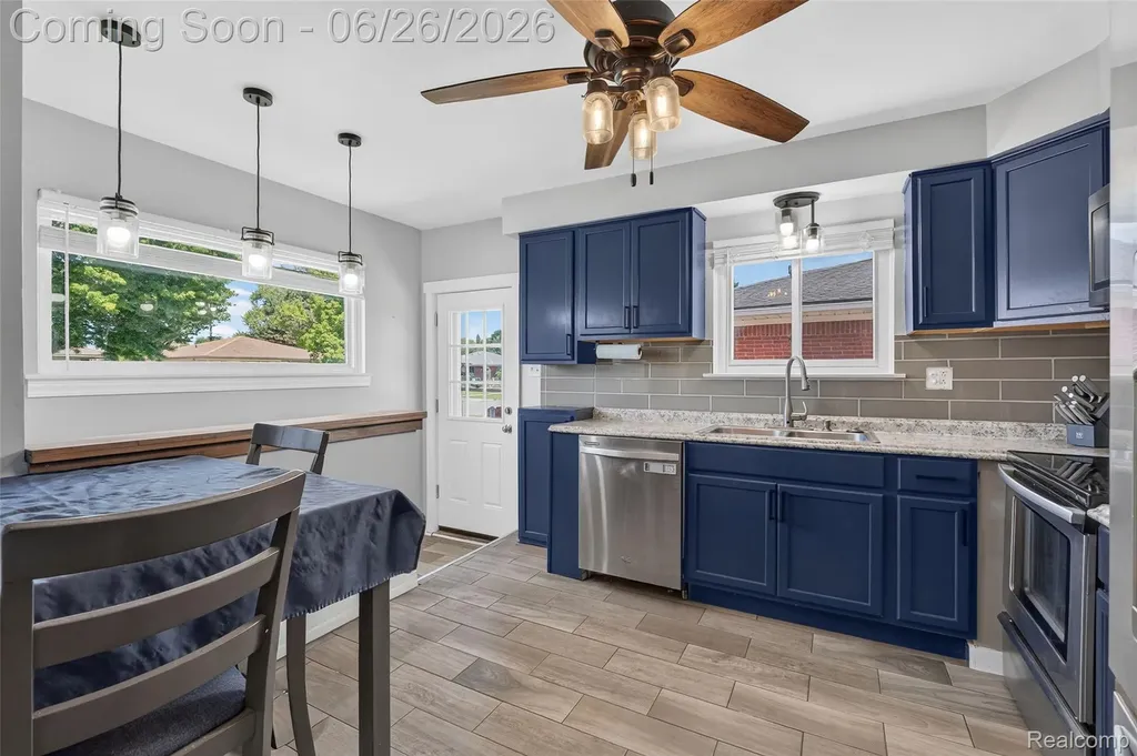 7660 Louise Court Westland City MI 48185
