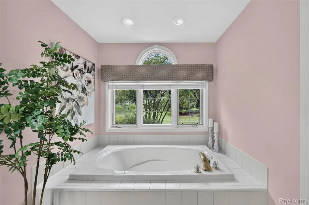 5079 Pinewood Drive Genoa Township MI 48116