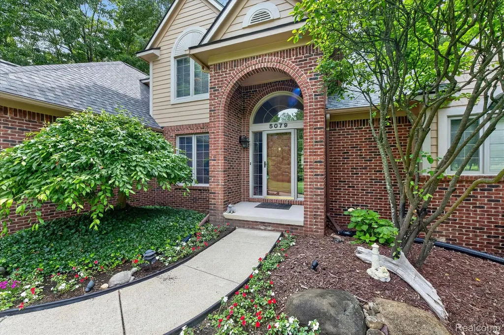 5079 Pinewood Drive Genoa Township MI 48116