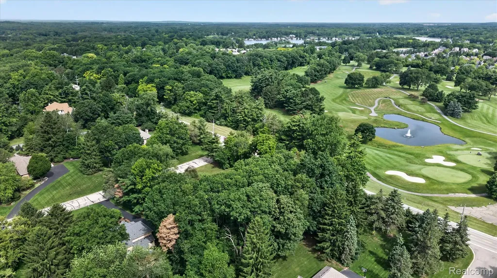 5079 Pinewood Drive Genoa Township MI 48116