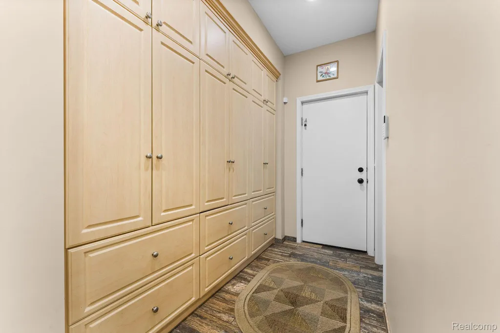 1137 S Tennyson Drive Milford Village MI 48381