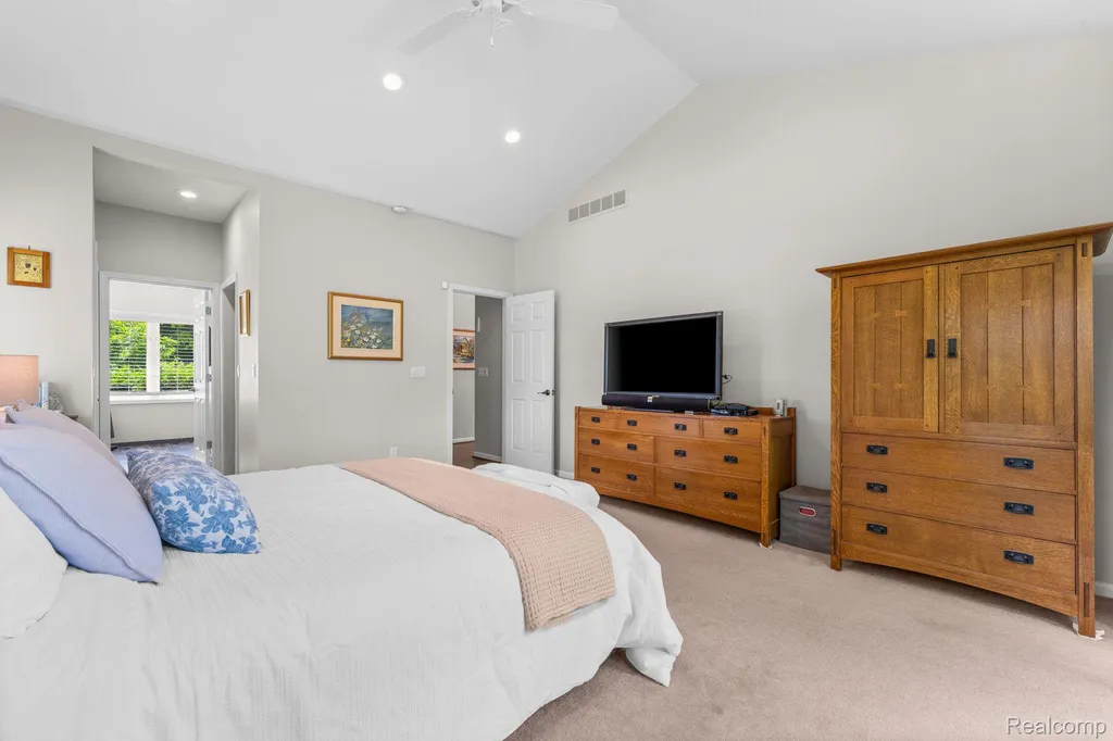 1137 S Tennyson Drive Milford Village MI 48381