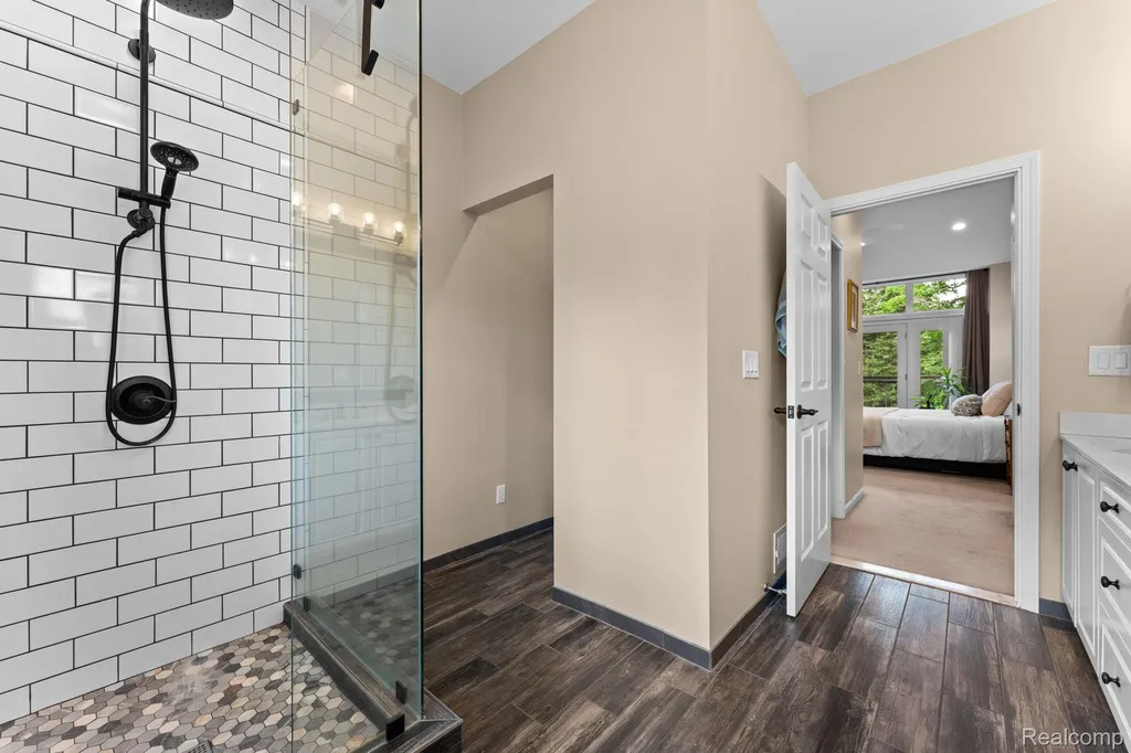 1137 S Tennyson Drive Milford Village MI 48381