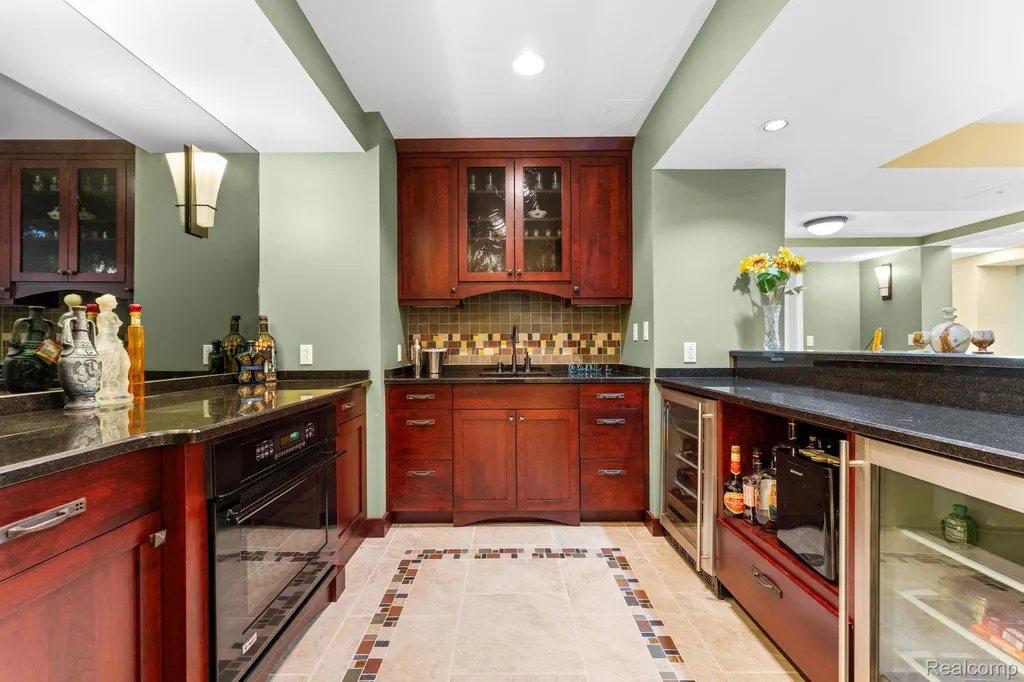 1137 S Tennyson Drive Milford Village MI 48381