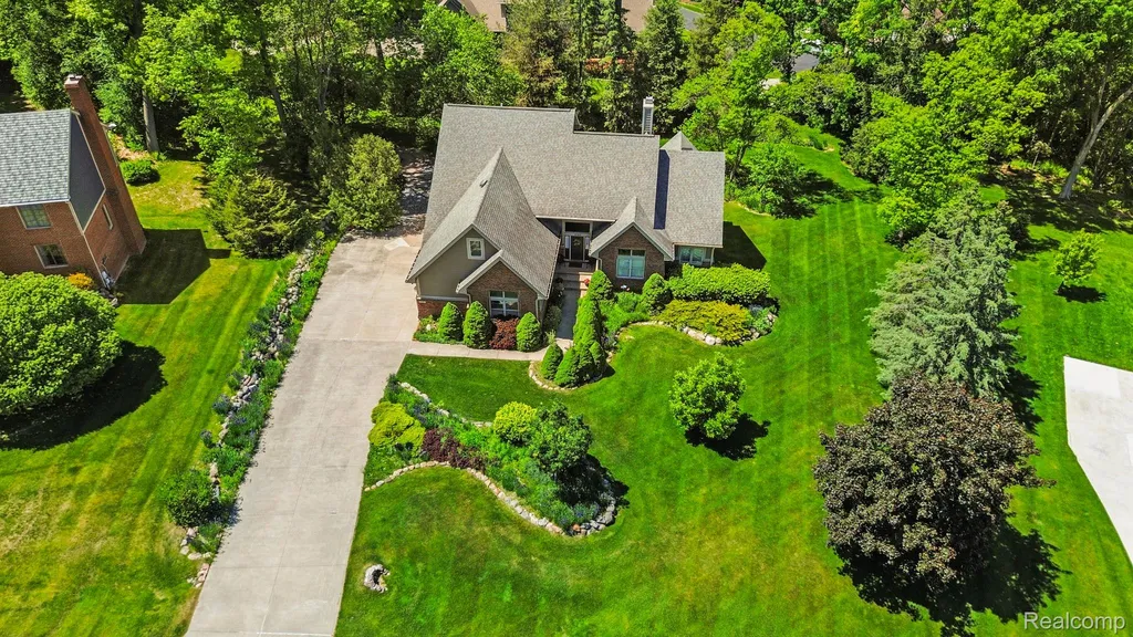 1137 S Tennyson Drive Milford Village MI 48381