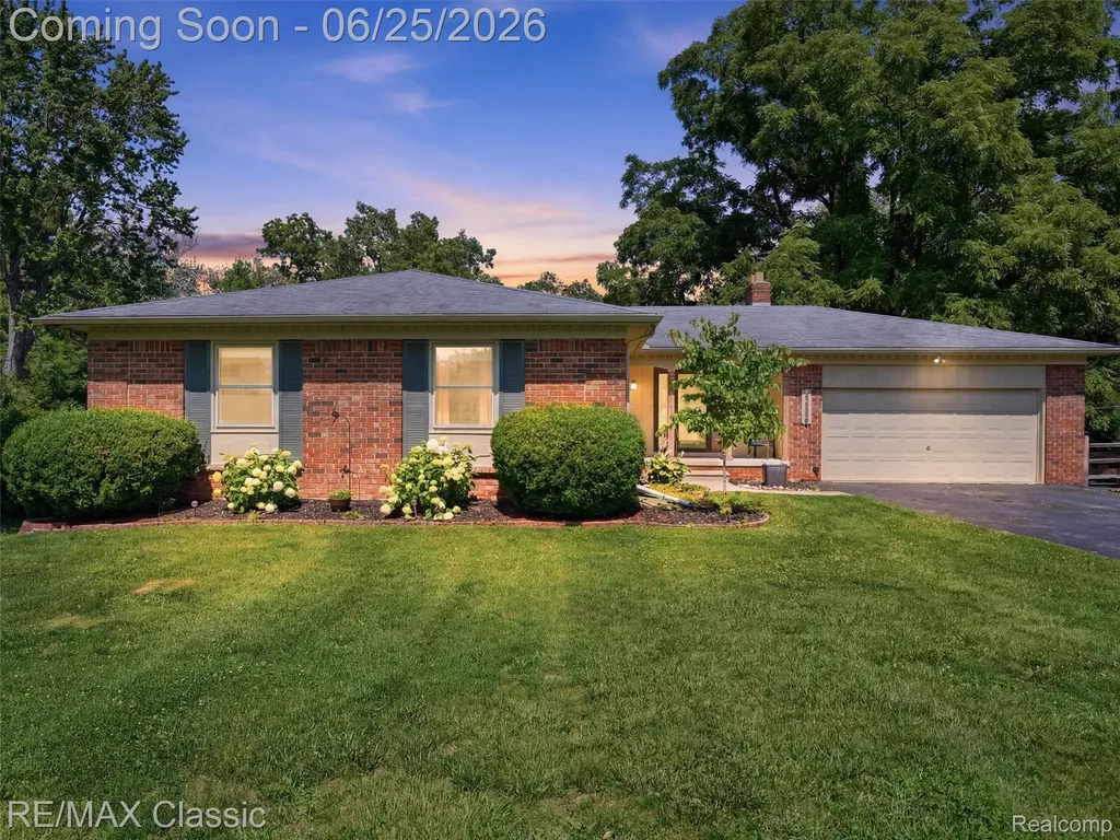 17236 Carol Street Livonia City MI 48152