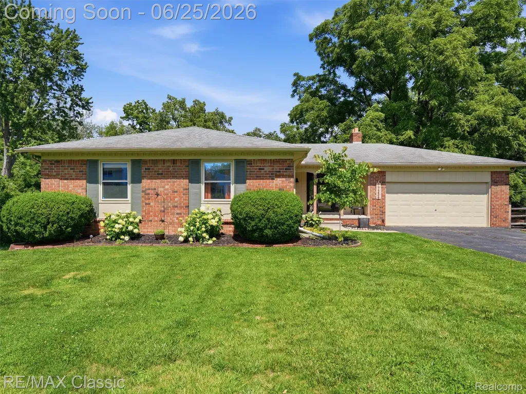 17236 Carol Street Livonia City MI 48152