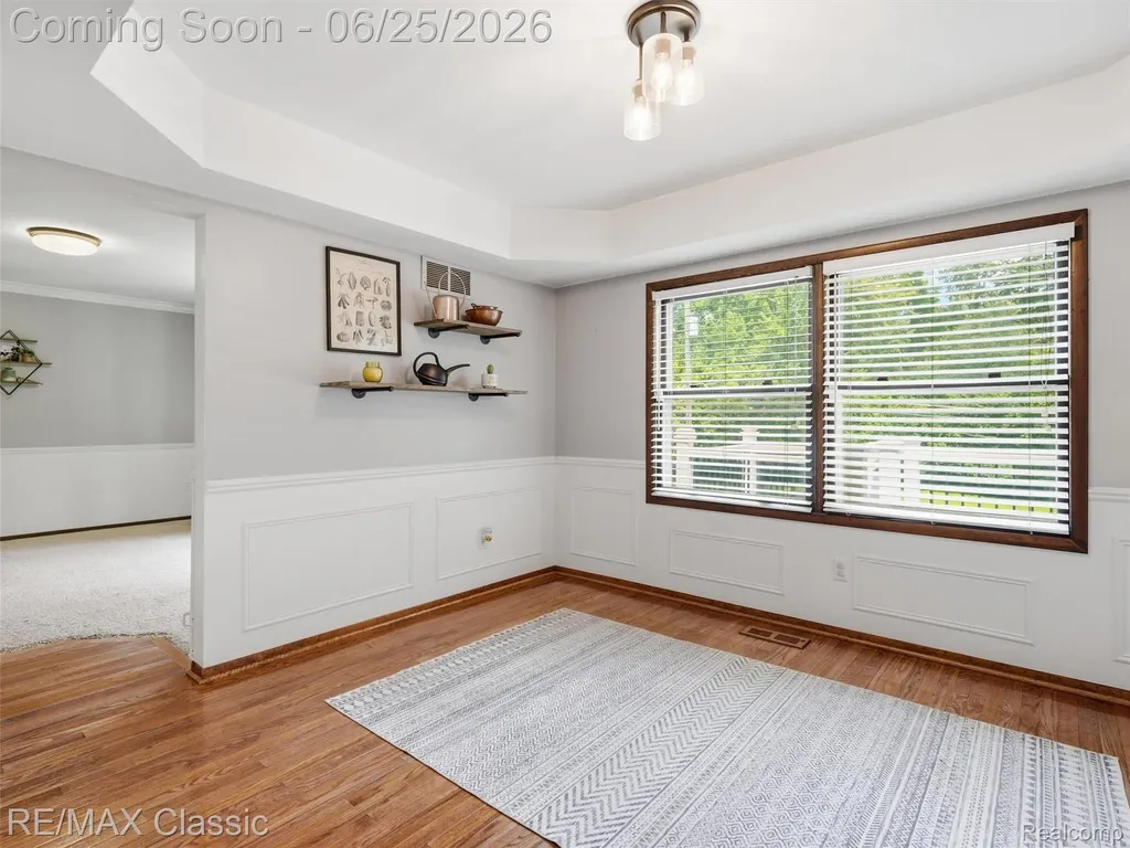 17236 Carol Street Livonia City MI 48152