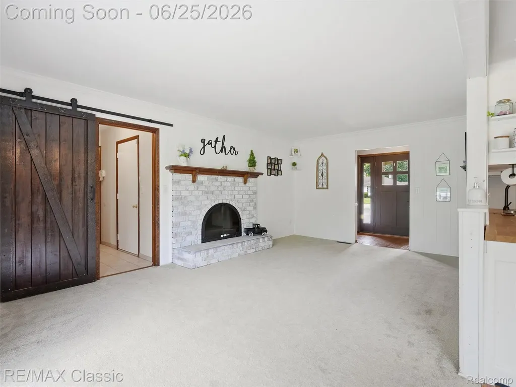 17236 Carol Street Livonia City MI 48152